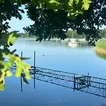 Dom Nad Jeziorem Miedwie, Сasa de vacaciones Zieleniewo (Stargard)