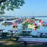 Dom Nad Jeziorem Miedwie, Сasa de vacaciones Zieleniewo (Stargard)