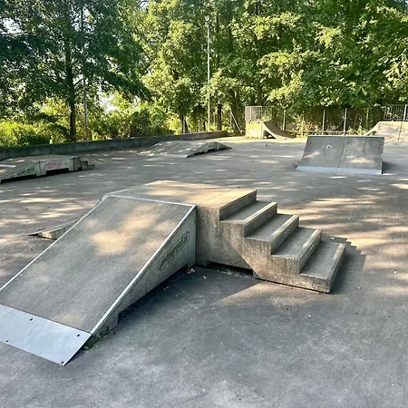 Dom Nad Jeziorem Miedwie, Prázdninový dům Zieleniewo (Stargard)