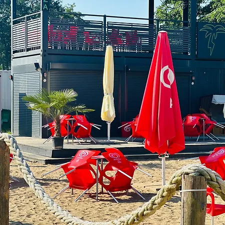 Dom Nad Jeziorem Miedwie, Prázdninový dům Zieleniewo (Stargard)