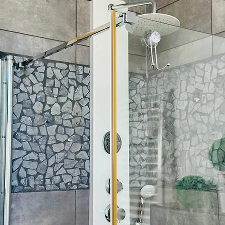 Dom Nad Jeziorem Miedwie, Zieleniewo (Stargard)